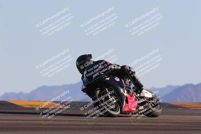 media/Nov-06-2023-Moto Forza (Mon) [[ce023d0744]]/3-Intermediate Group/Session 5 (Turn 9)/